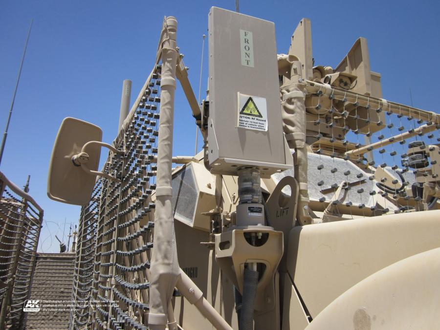Детали экстерьера Oshkosh M-ATV 2009 года  (фото 449 из 676)